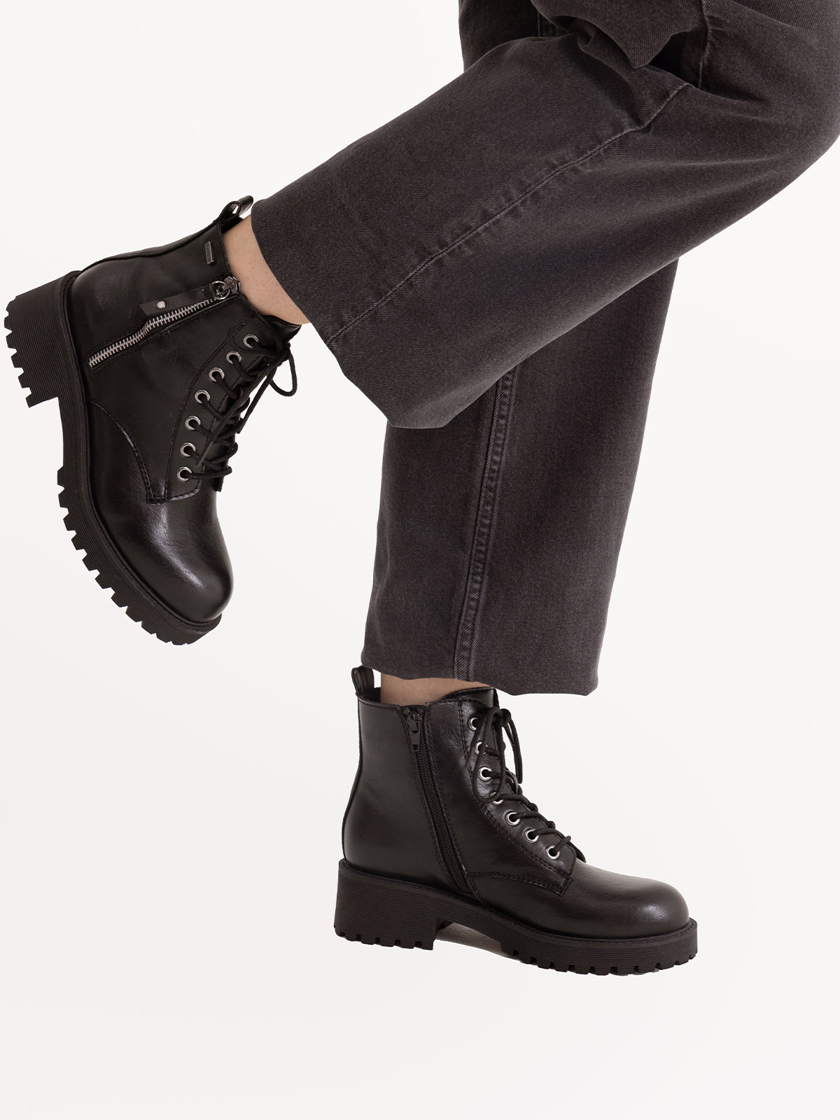 Botín Mujer Ilka Negro Azaleia