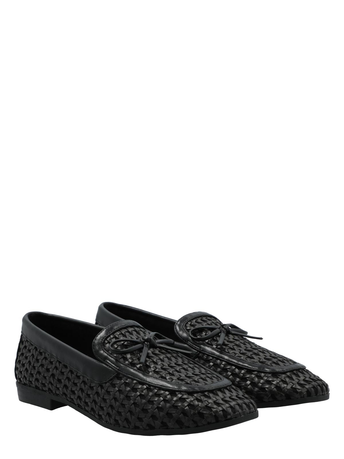 Mocasin Mujer Amarilis Negro Azaleia