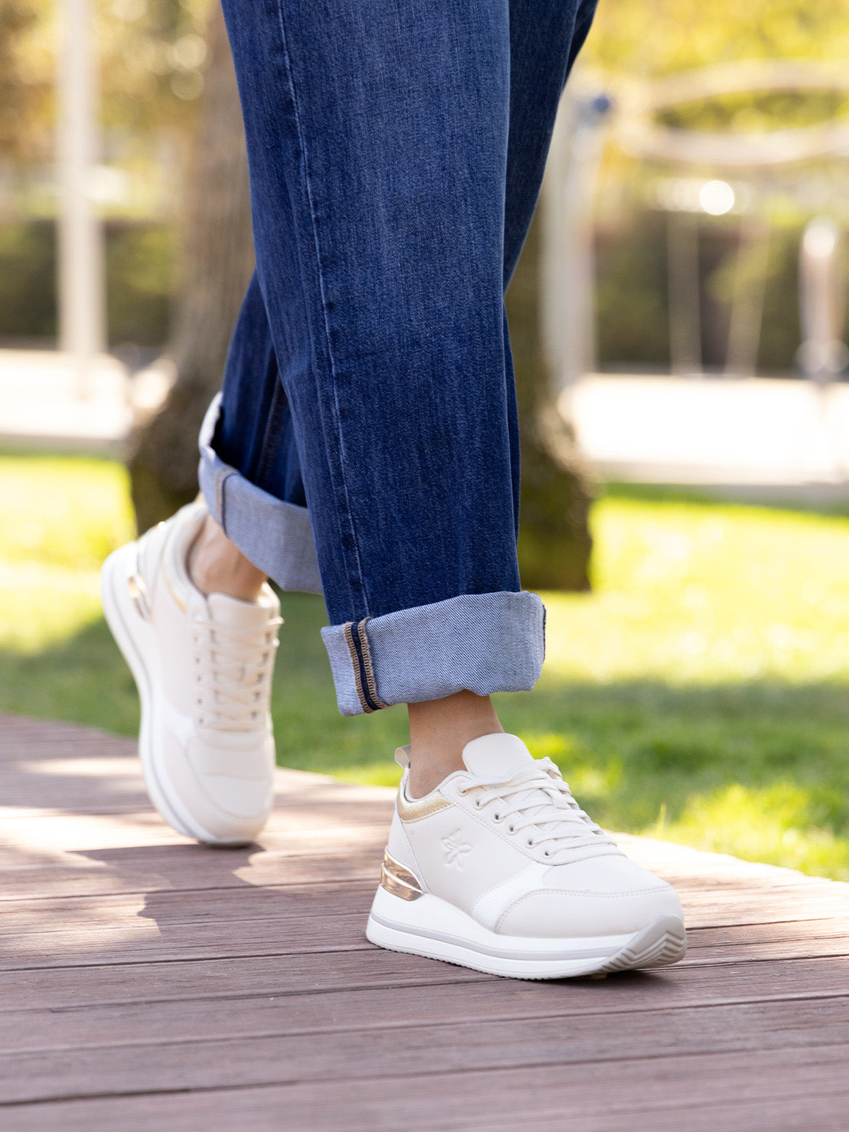 Zapatilla Mujer Claudia 2 Beige Azaleia