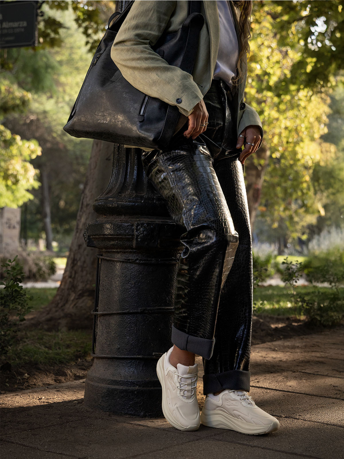 Zapatilla Mujer Barnet Beige Azaleia