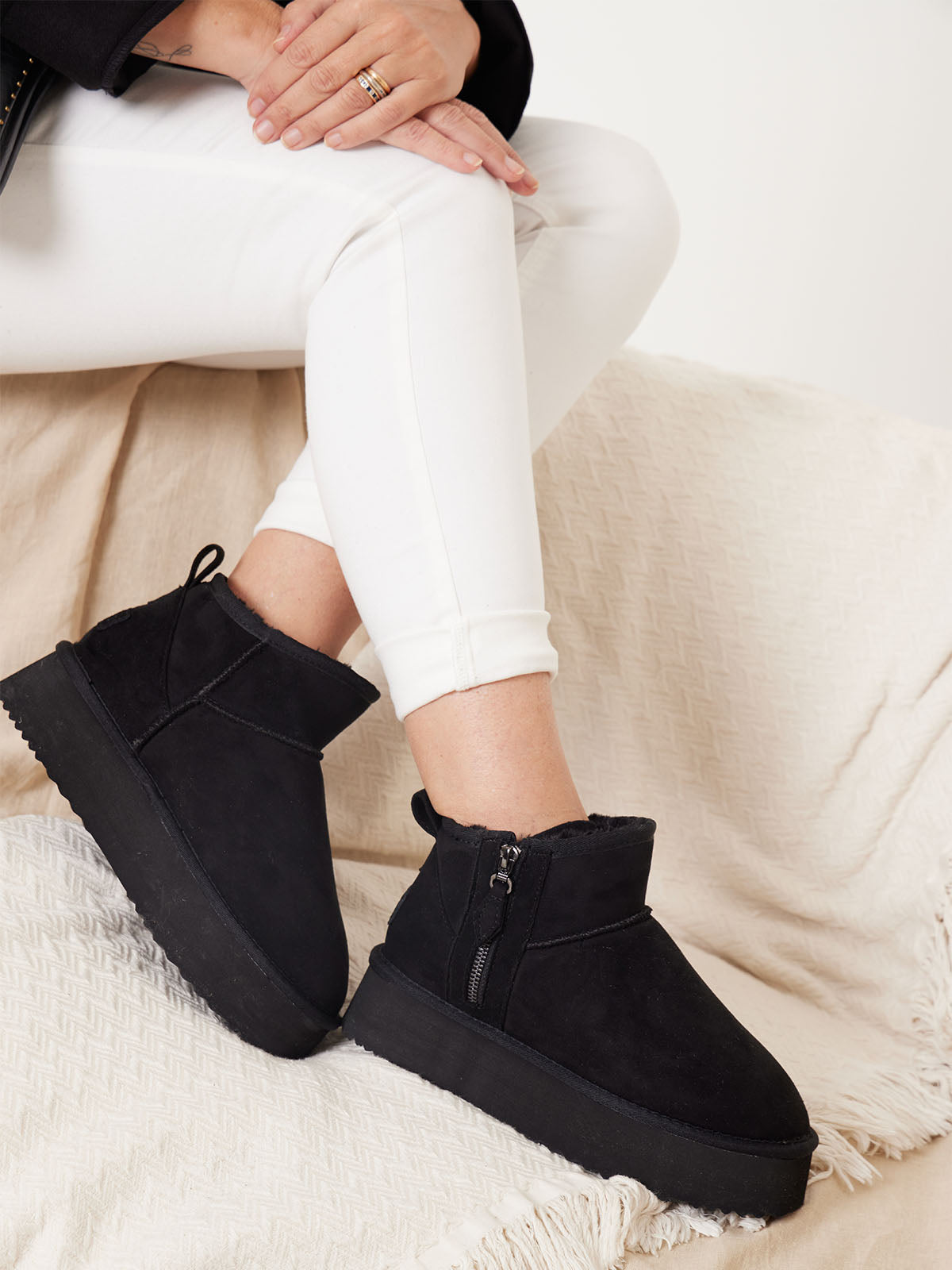 Botín Mujer Freeze Negro Azaleia