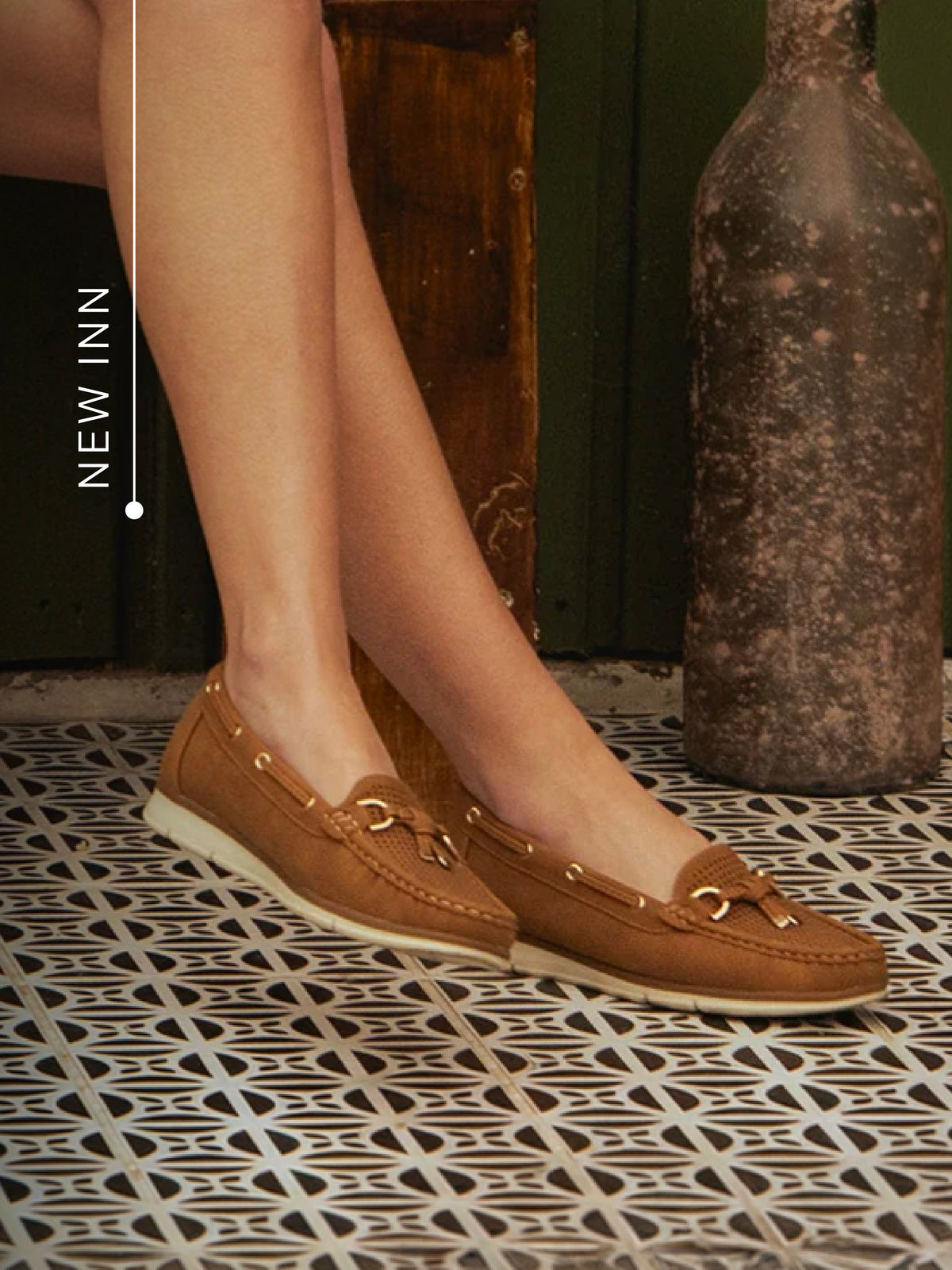 <p>MOCASINES & SANDALIAS</p>